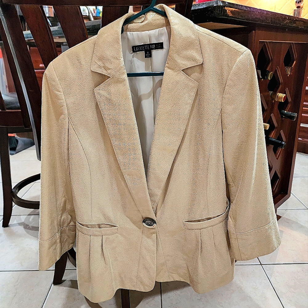 VIintage Lafayette 148 New York 100% leather jacket size 8
